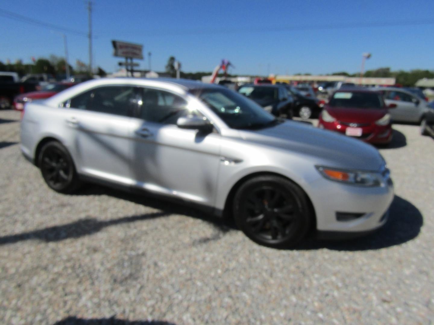 2012 Silver /Gray Ford Taurus (1FAHP2EW7CG) , Automatic transmission, located at 15016 S Hwy 231, Midland City, AL, 36350, (334) 983-3001, 31.306210, -85.495277 - Photo#0